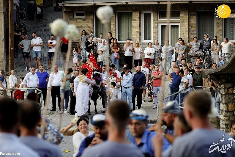 (تصاویر) آرایش متفاوت عروس خانم